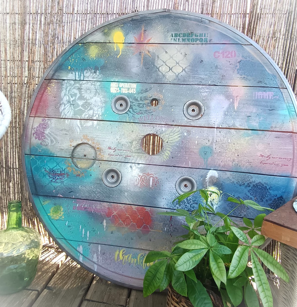 plateau-touret-bois-decoratif-pop-in-wood-couleurs-peps-lou-mind-creations